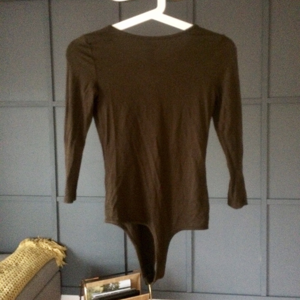Lord and Taylor criss cross bodysuit NWOT XS - Picture 5 of 5